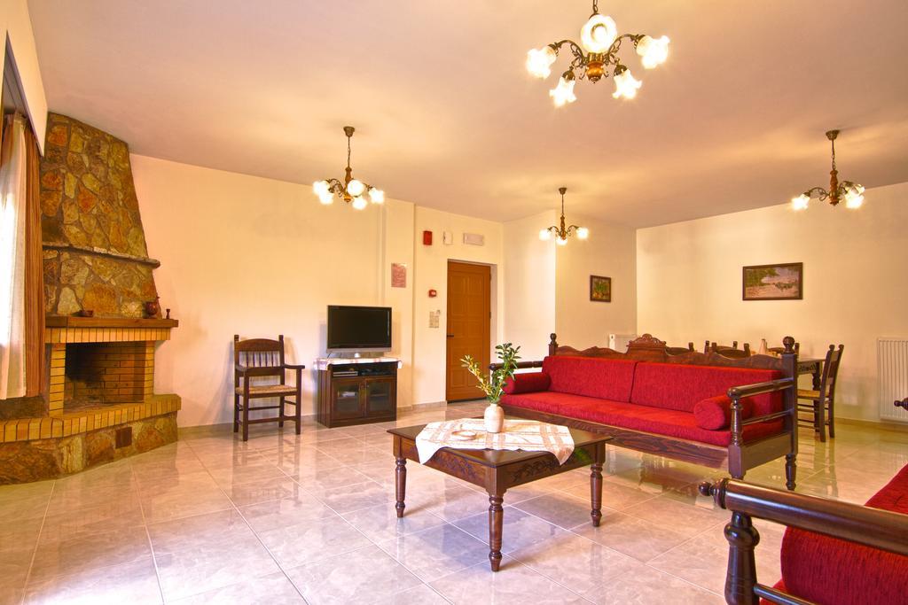 Petrochori Aparthotel Habitación foto